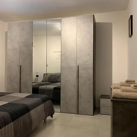 Casa Matteo Un Chilometro Dal Centro Dom wakacyjny *